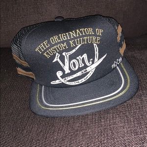 Von dutch snap back hat